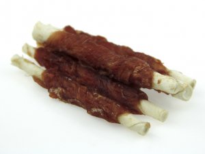 Tyčinka z buvolí kůže obalená kachním masem 250g Tyčinka z buvolí kůže obalená kachním masem 250g